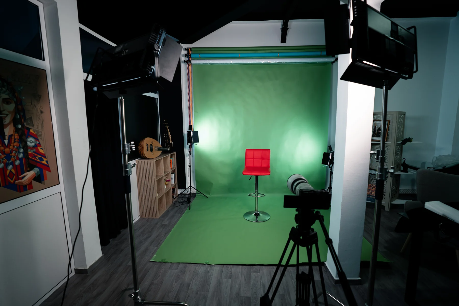 Le fond vert du studio Awal